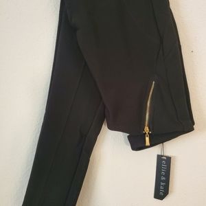 Womans stylish ribbed material leggings